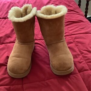 UGG Classic Chestnut Shearling Boots